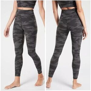 Athleta Ultimate Camo 7/8 Tight Stash Pocket Black Gray sz S